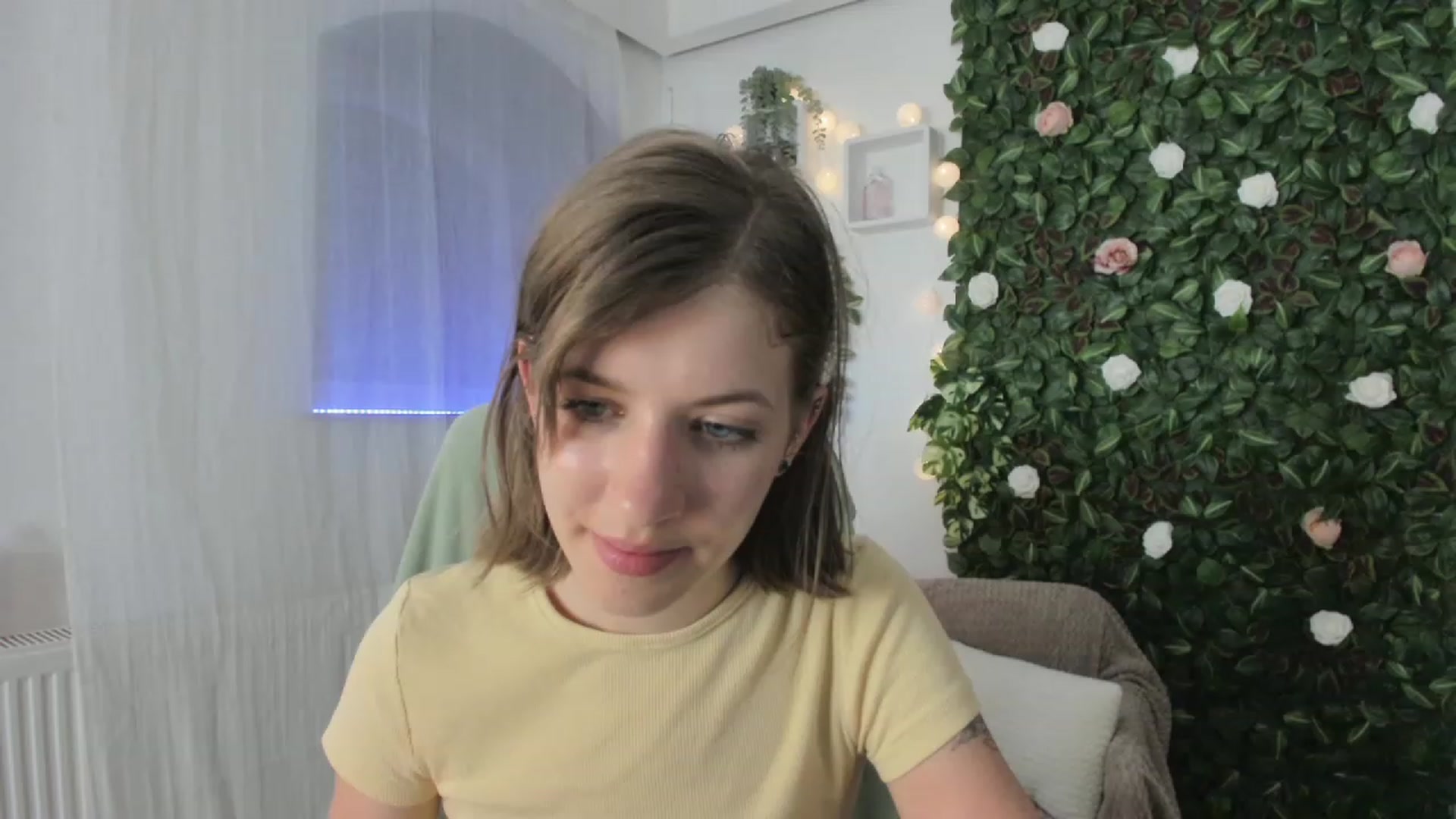 Gallery image thumbnail from Natalia_Nice's myfreecams stream on, 05/02/2023, 16:01 image 17 of 20