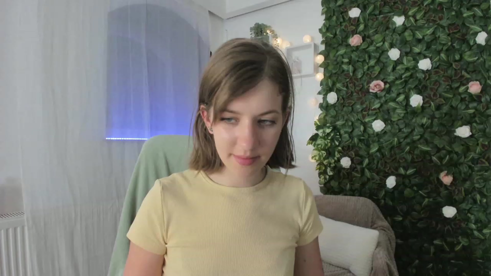 Gallery image thumbnail from Natalia_Nice's myfreecams stream on, 05/02/2023, 16:01 image 15 of 20