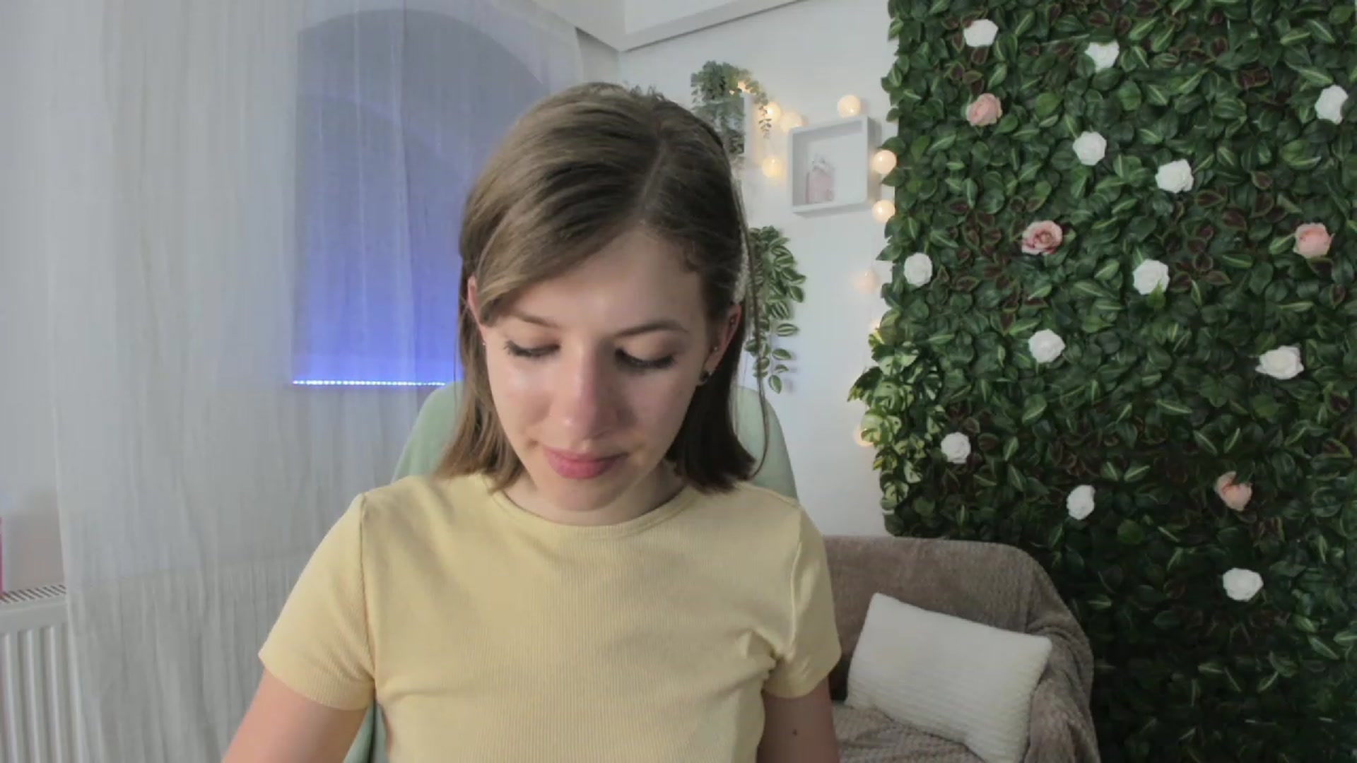 Gallery image thumbnail from Natalia_Nice's myfreecams stream on, 05/02/2023, 16:30 image 18 of 20