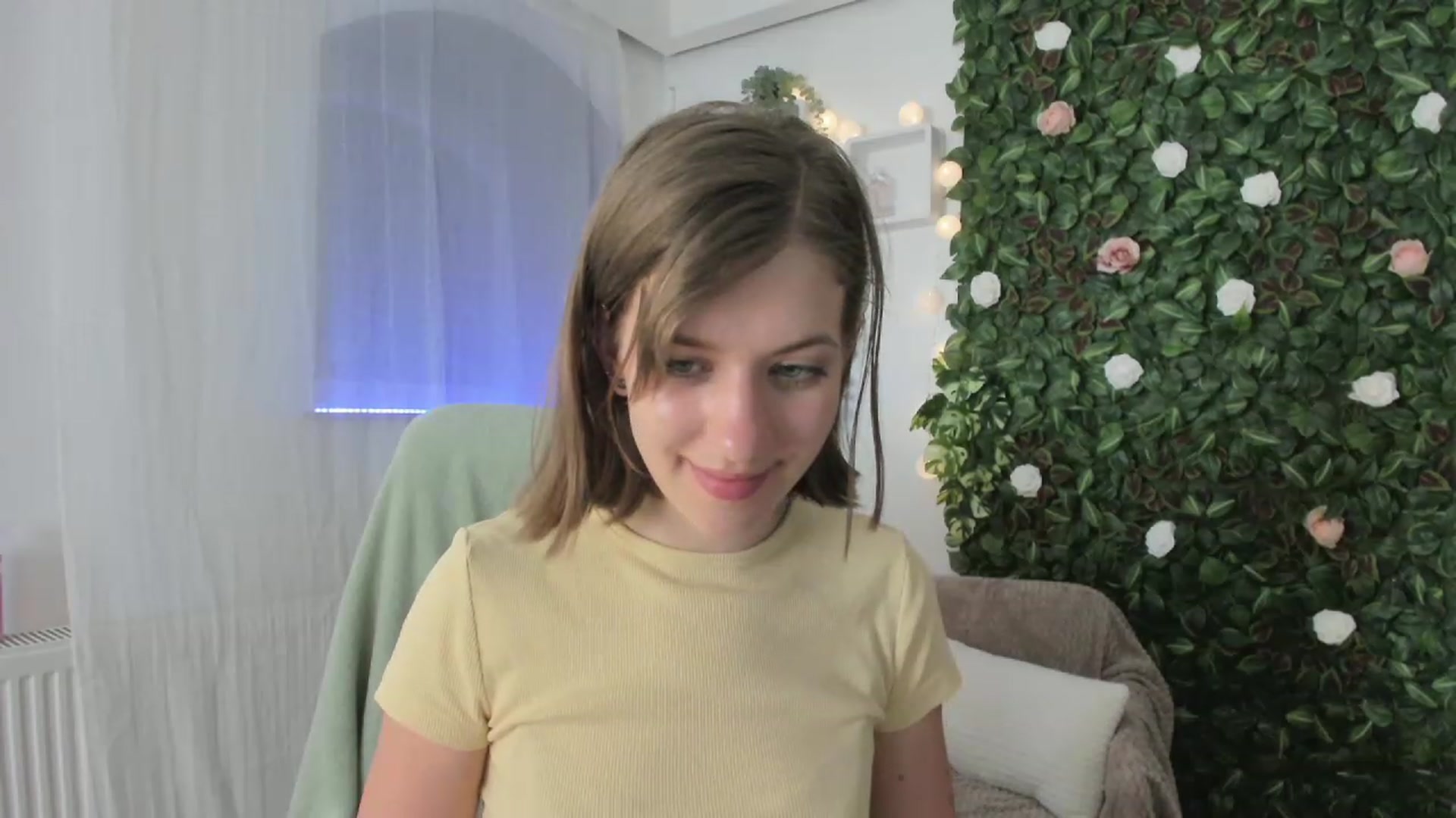 Gallery image thumbnail from Natalia_Nice's myfreecams stream on, 05/02/2023, 16:30 image 15 of 20