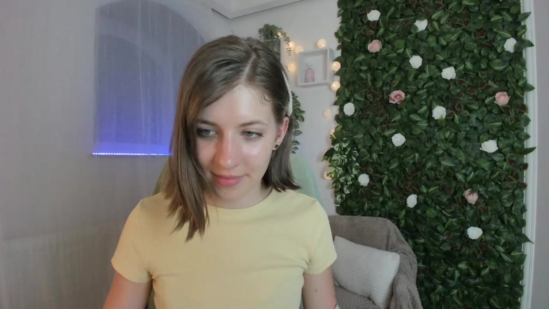 Gallery image thumbnail from Natalia_Nice's myfreecams stream on, 05/02/2023, 17:51 image 9 of 20