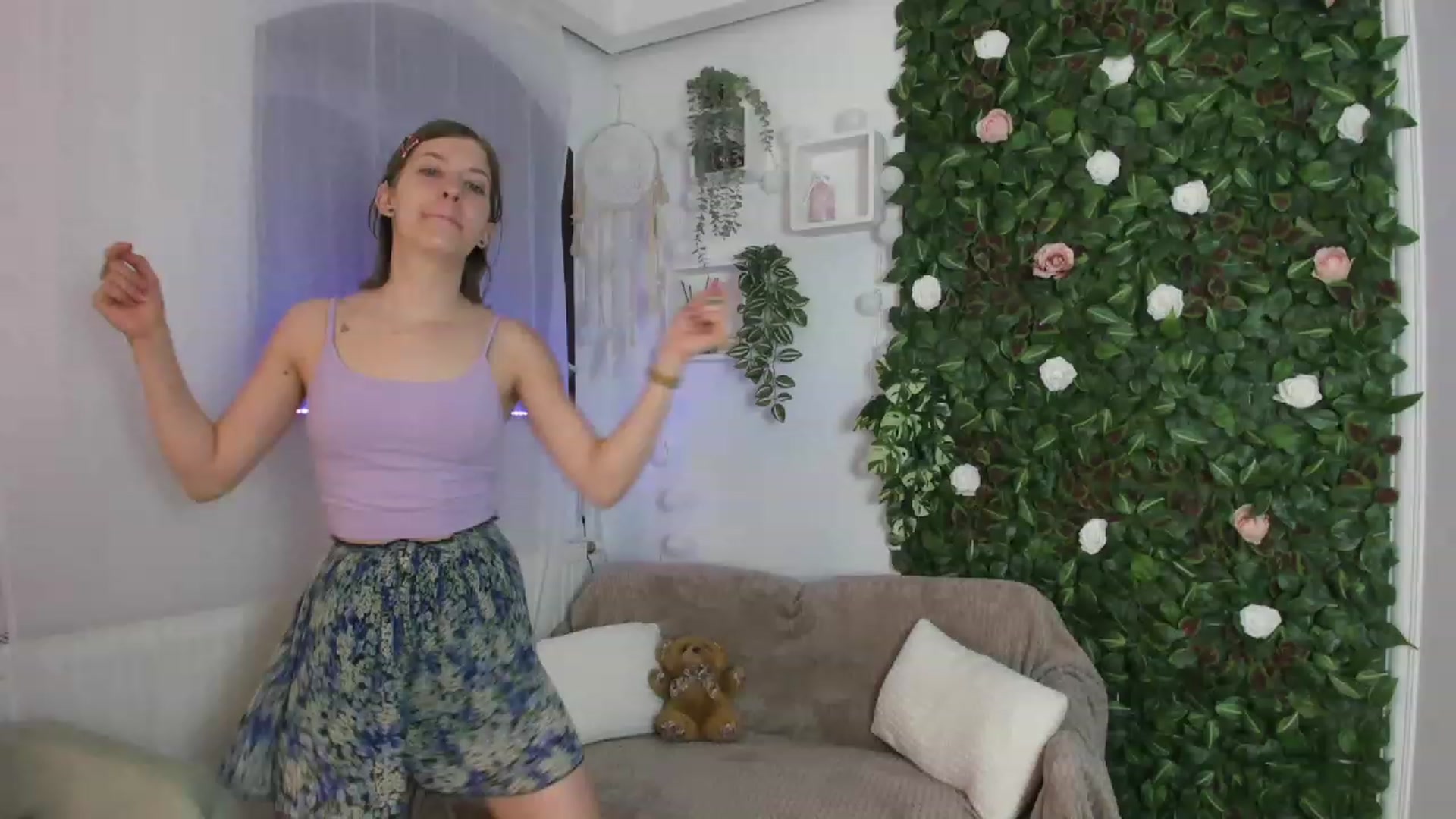 Gallery image thumbnail from Natalia_Nice's myfreecams stream on, 05/03/2023, 13:49 image 4 of 20