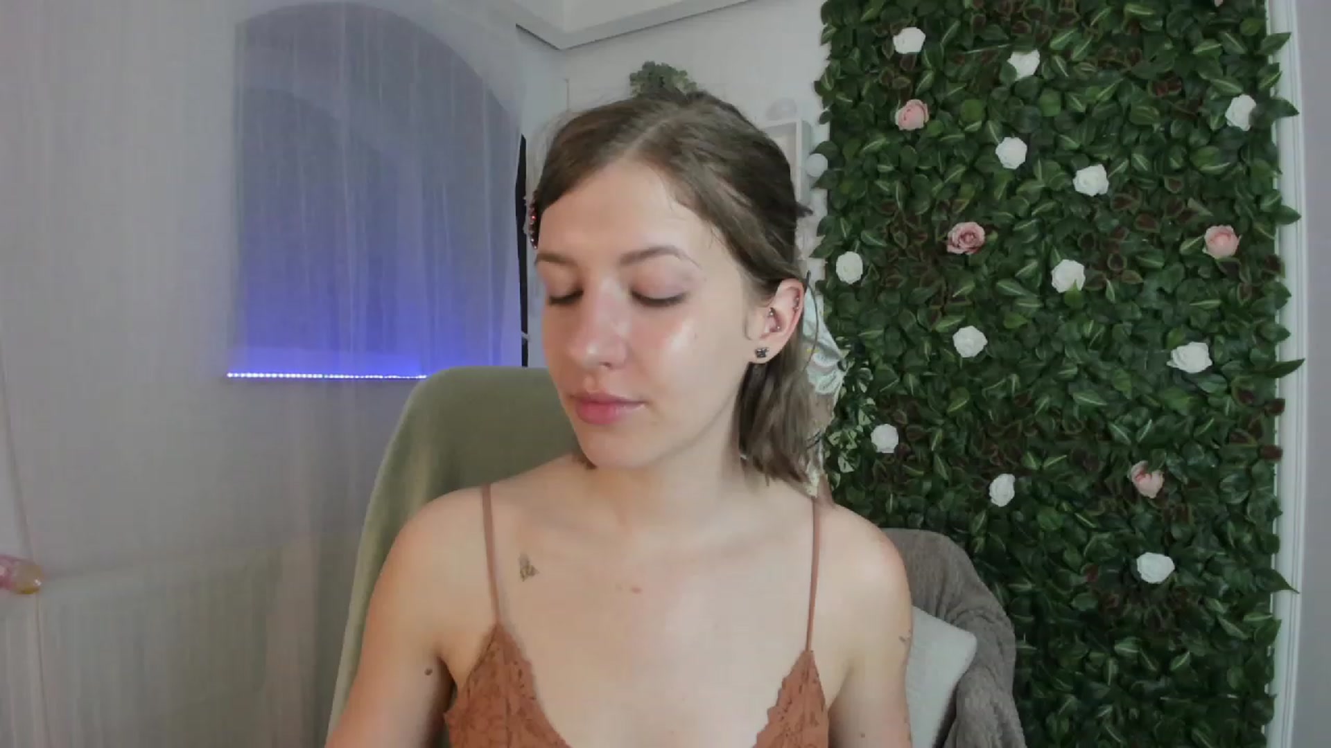 Gallery image thumbnail from Natalia_Nice's myfreecams stream on, 05/03/2023, 13:49 image 19 of 20