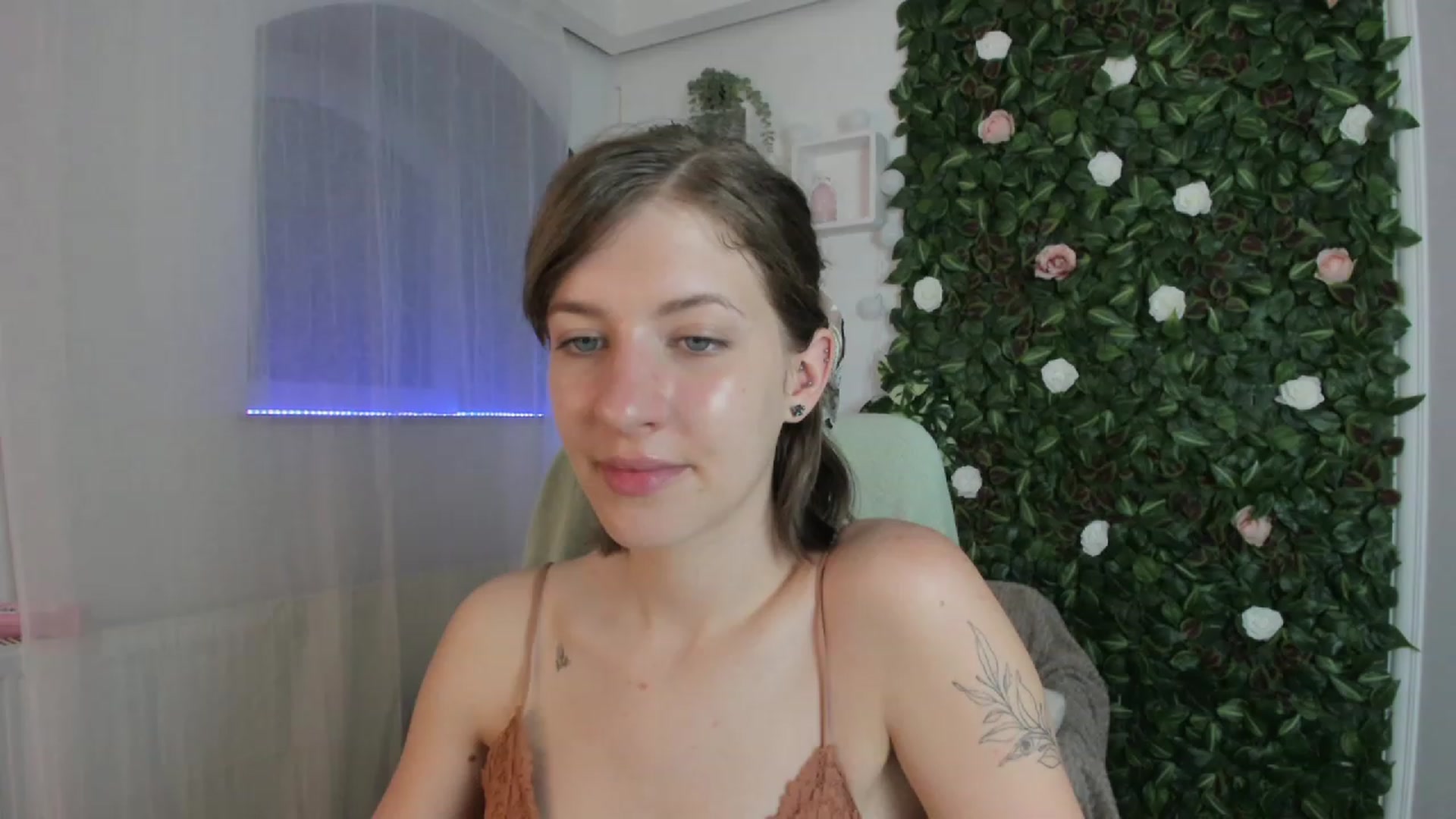 Gallery image thumbnail from Natalia_Nice's myfreecams stream on, 05/03/2023, 14:42 image 15 of 20