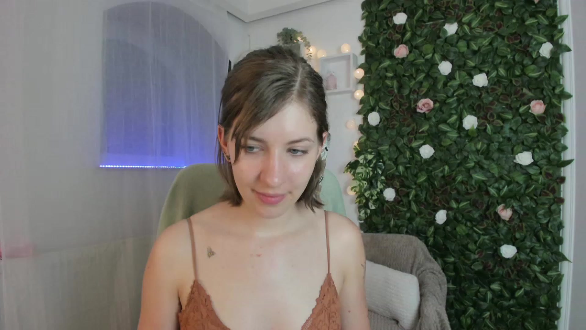 Gallery image thumbnail from Natalia_Nice's myfreecams stream on, 05/03/2023, 15:48 image 16 of 20