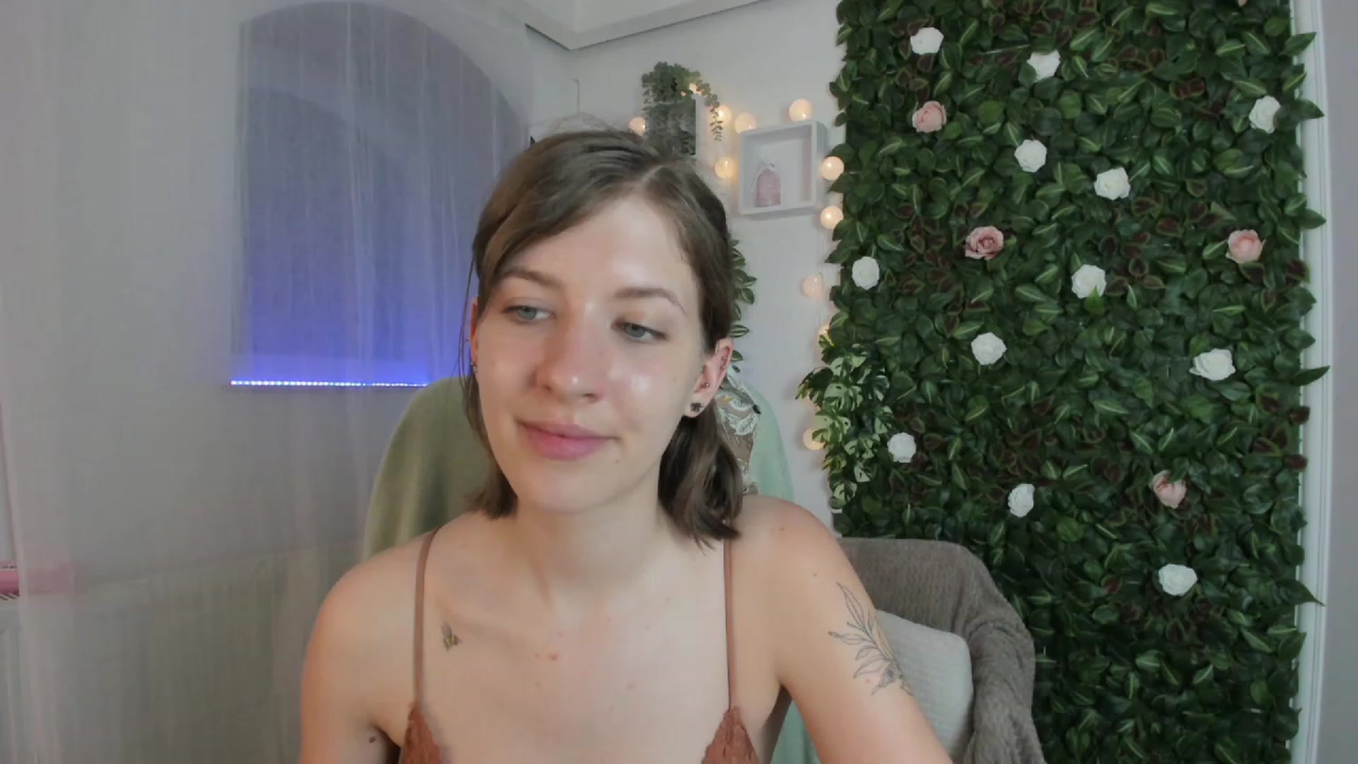 Gallery image thumbnail from Natalia_Nice's myfreecams stream on, 05/03/2023, 15:48 image 1 of 20
