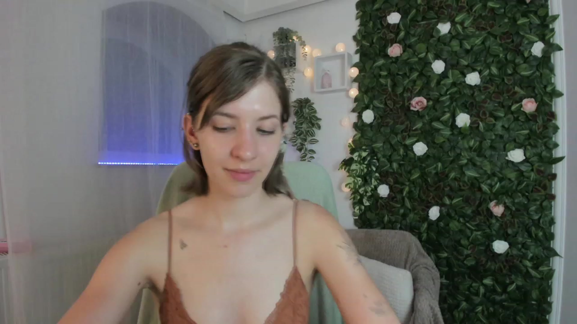 Gallery image thumbnail from Natalia_Nice's myfreecams stream on, 05/03/2023, 15:48 image 4 of 20