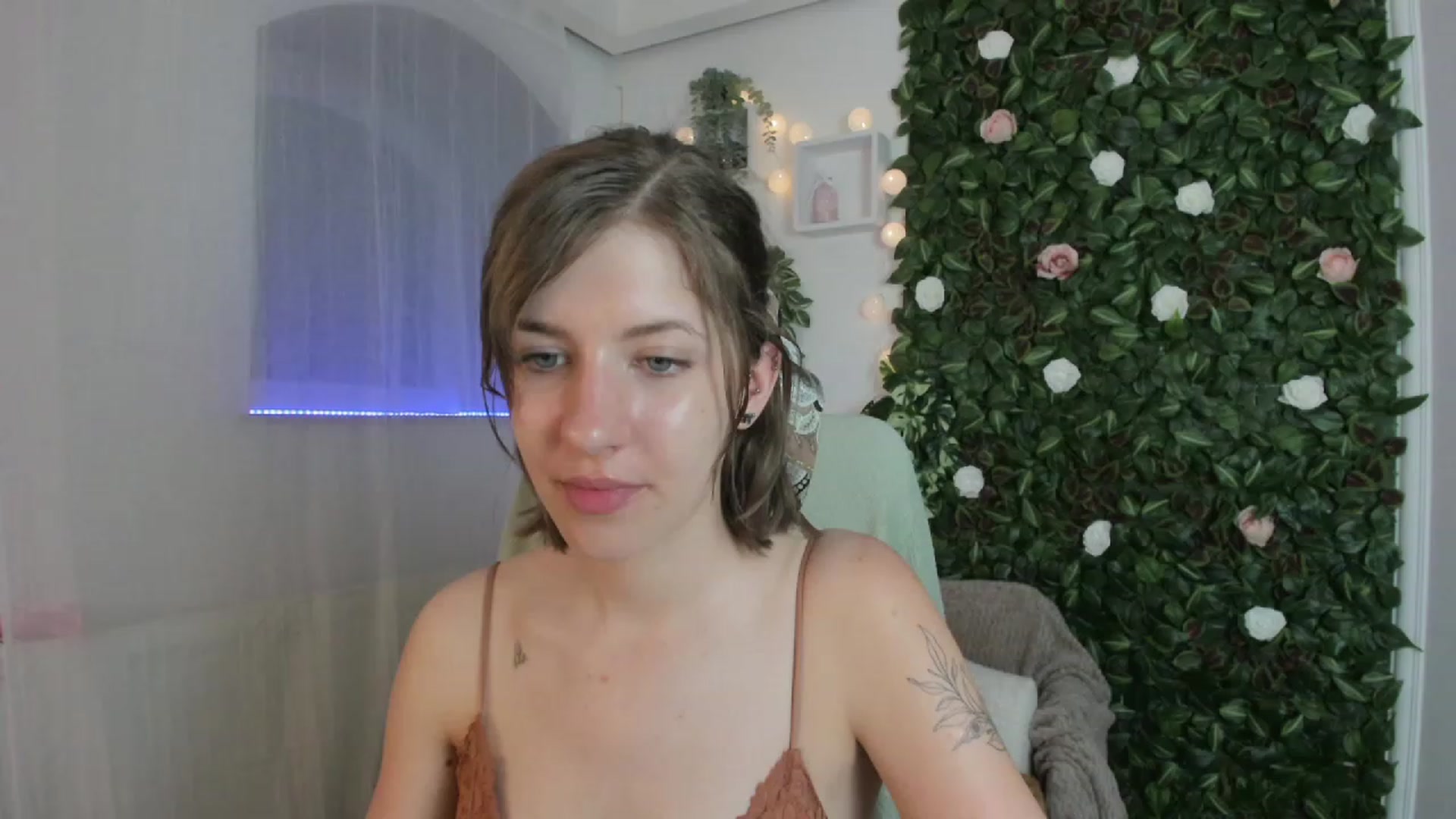 Gallery image thumbnail from Natalia_Nice's myfreecams stream on, 05/03/2023, 16:45 image 14 of 20