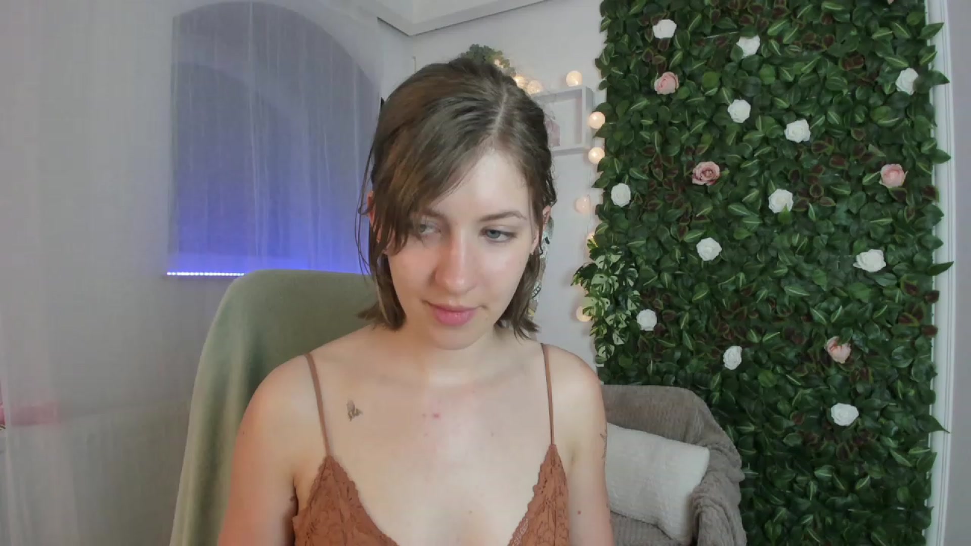 Gallery image thumbnail from Natalia_Nice's myfreecams stream on, 05/03/2023, 17:22 image 15 of 20