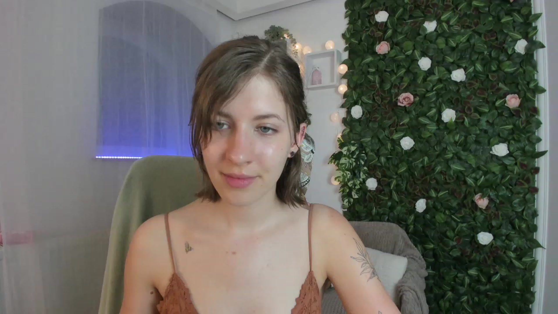 Gallery image thumbnail from Natalia_Nice's myfreecams stream on, 05/03/2023, 17:22 image 18 of 20
