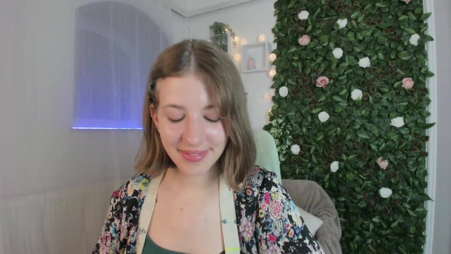 Gallery image thumbnail from Natalia_Nice's myfreecams stream on, 05/04/2023, 16:22 image 16 of 20