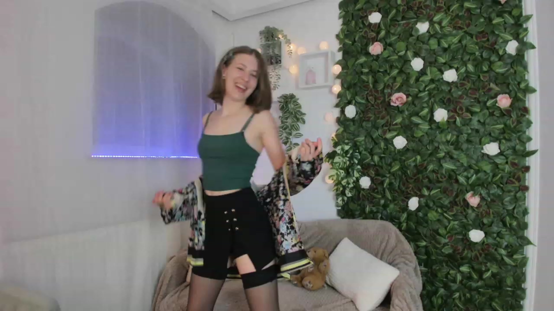 Gallery image thumbnail from Natalia_Nice's myfreecams stream on, 05/04/2023, 16:22 image 1 of 20