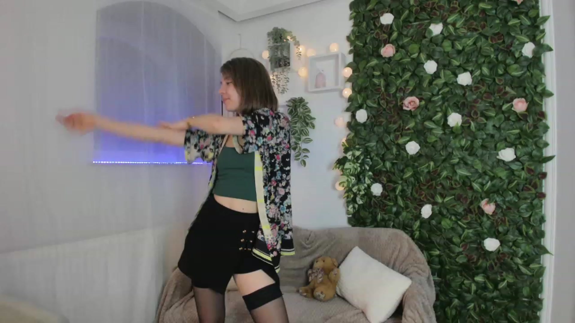 Gallery image thumbnail from Natalia_Nice's myfreecams stream on, 05/04/2023, 16:22 image 11 of 20