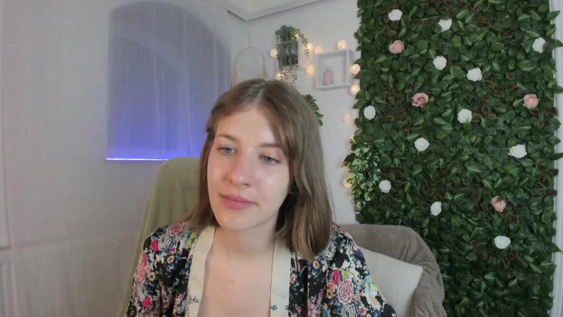 Gallery image thumbnail from Natalia_Nice's myfreecams stream on, 05/04/2023, 17:08 image 17 of 20