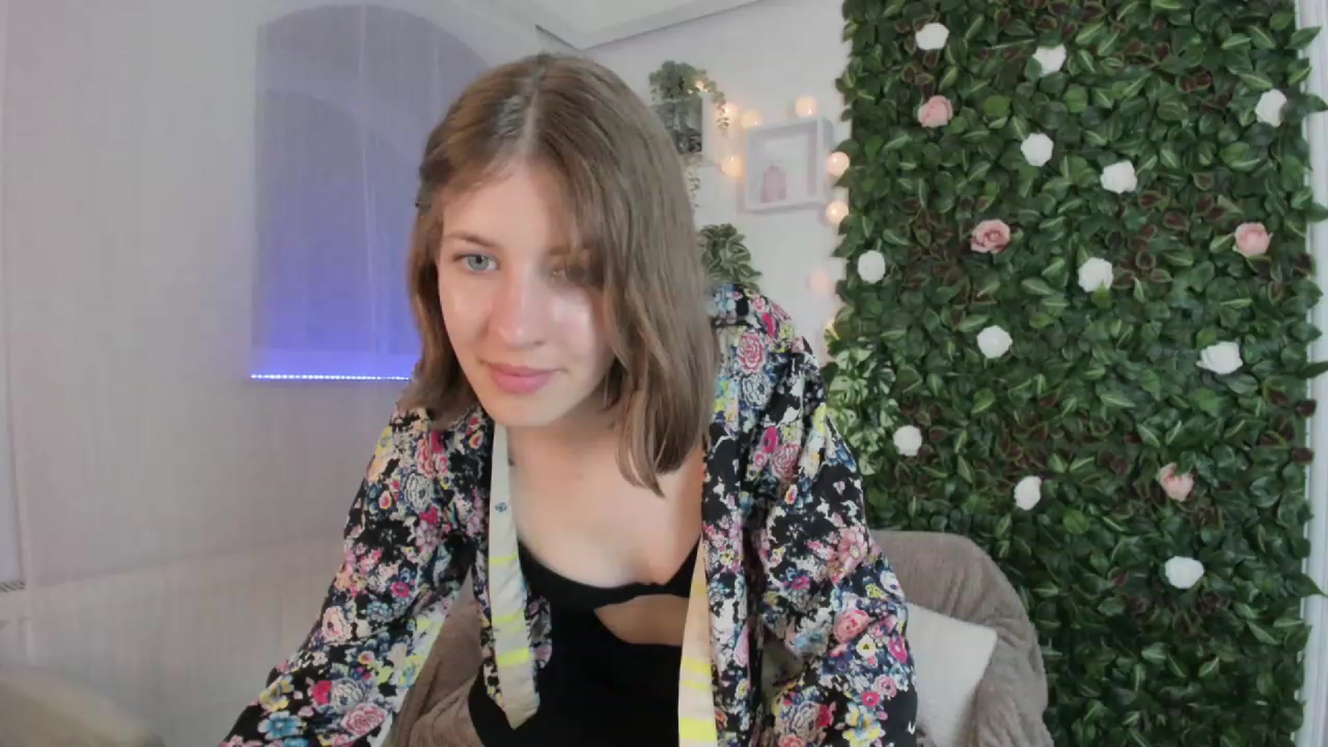 Gallery image thumbnail from Natalia_Nice's myfreecams stream on, 05/04/2023, 17:08 image 19 of 20