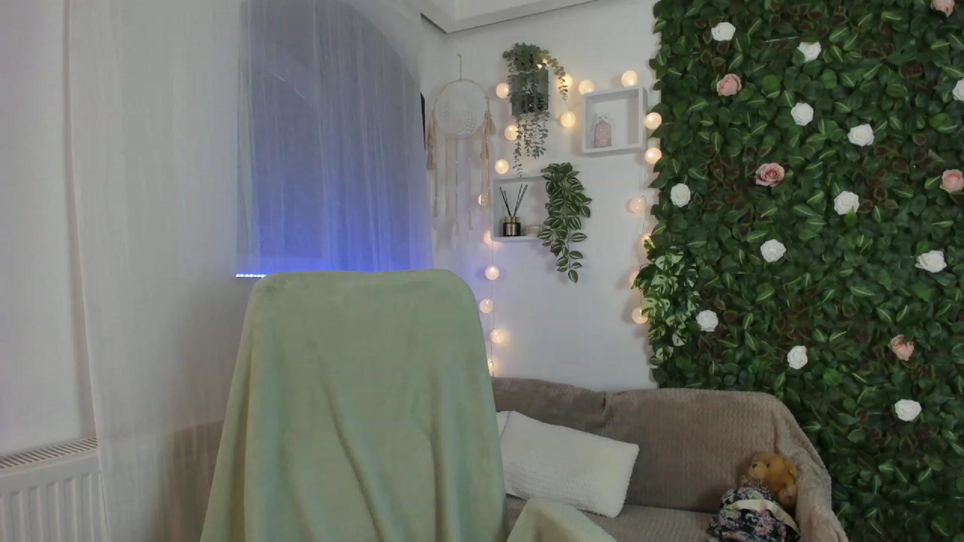 Gallery image thumbnail from Natalia_Nice's myfreecams stream on, 05/08/2023, 15:10 image 9 of 20
