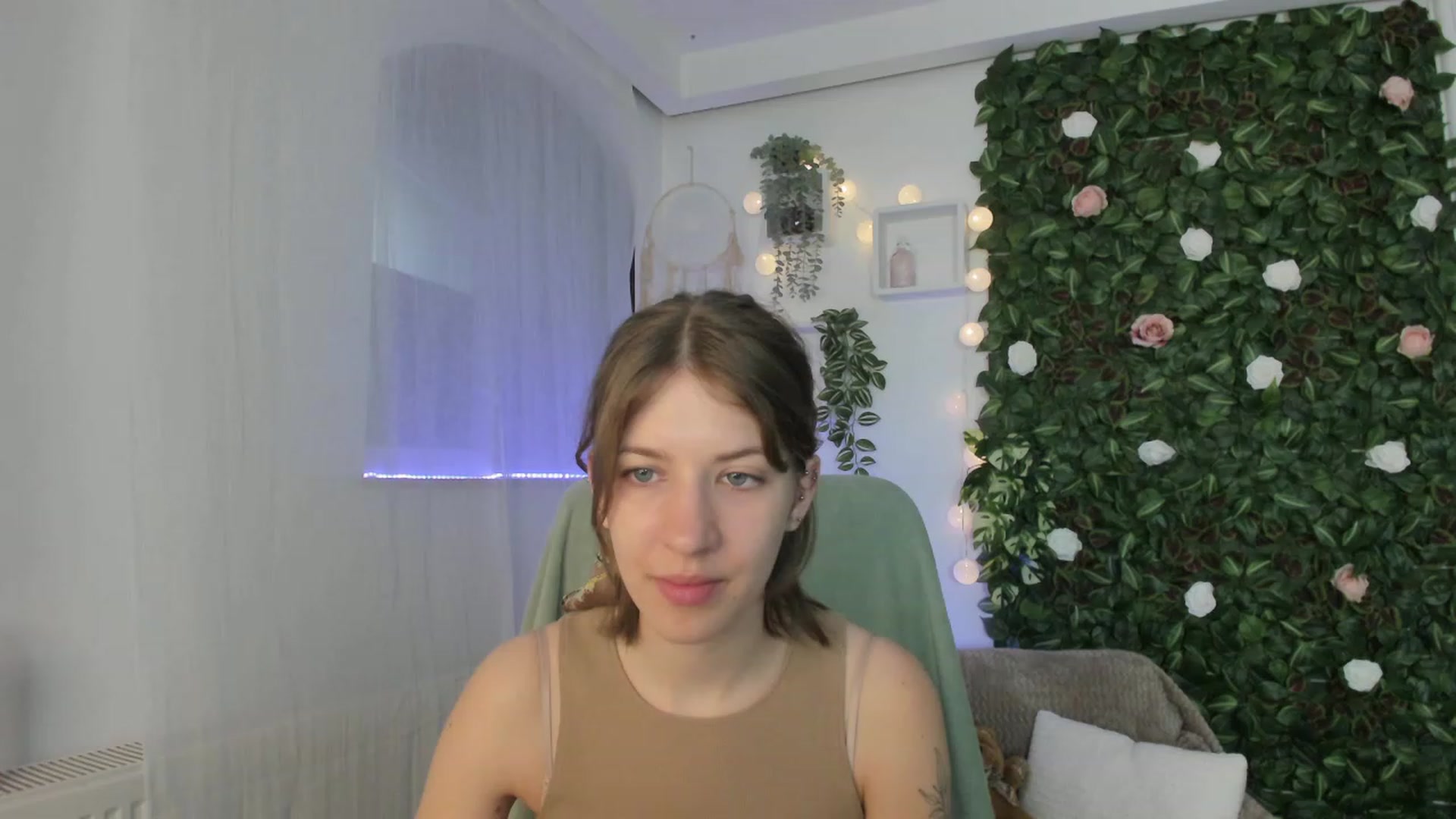 Gallery image thumbnail from Natalia_Nice's myfreecams stream on, 06/05/2023, 15:28 image 17 of 20