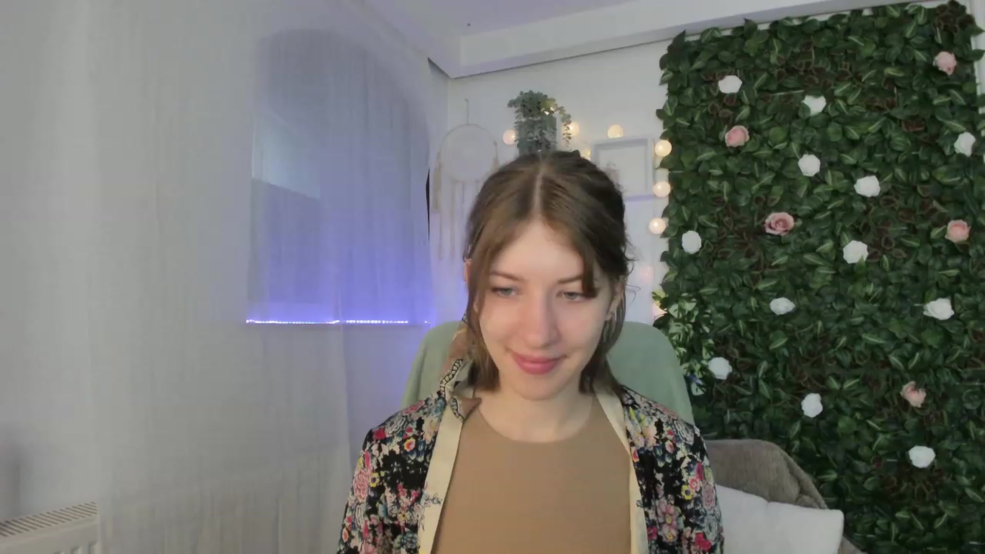 Gallery image thumbnail from Natalia_Nice's myfreecams stream on, 06/05/2023, 15:28 image 6 of 20
