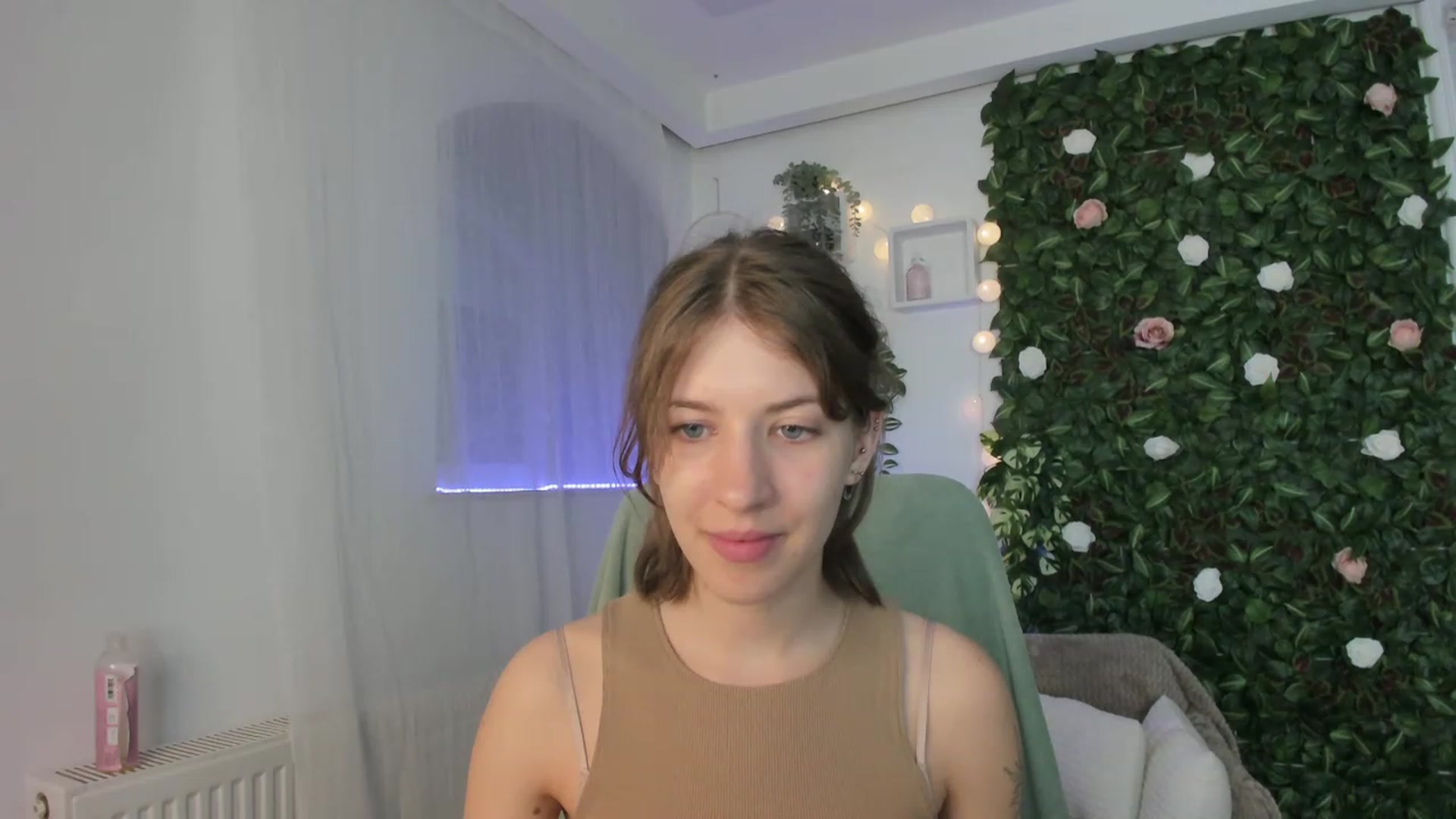 Gallery image thumbnail from Natalia_Nice's myfreecams stream on, 06/05/2023, 17:41 image 17 of 20