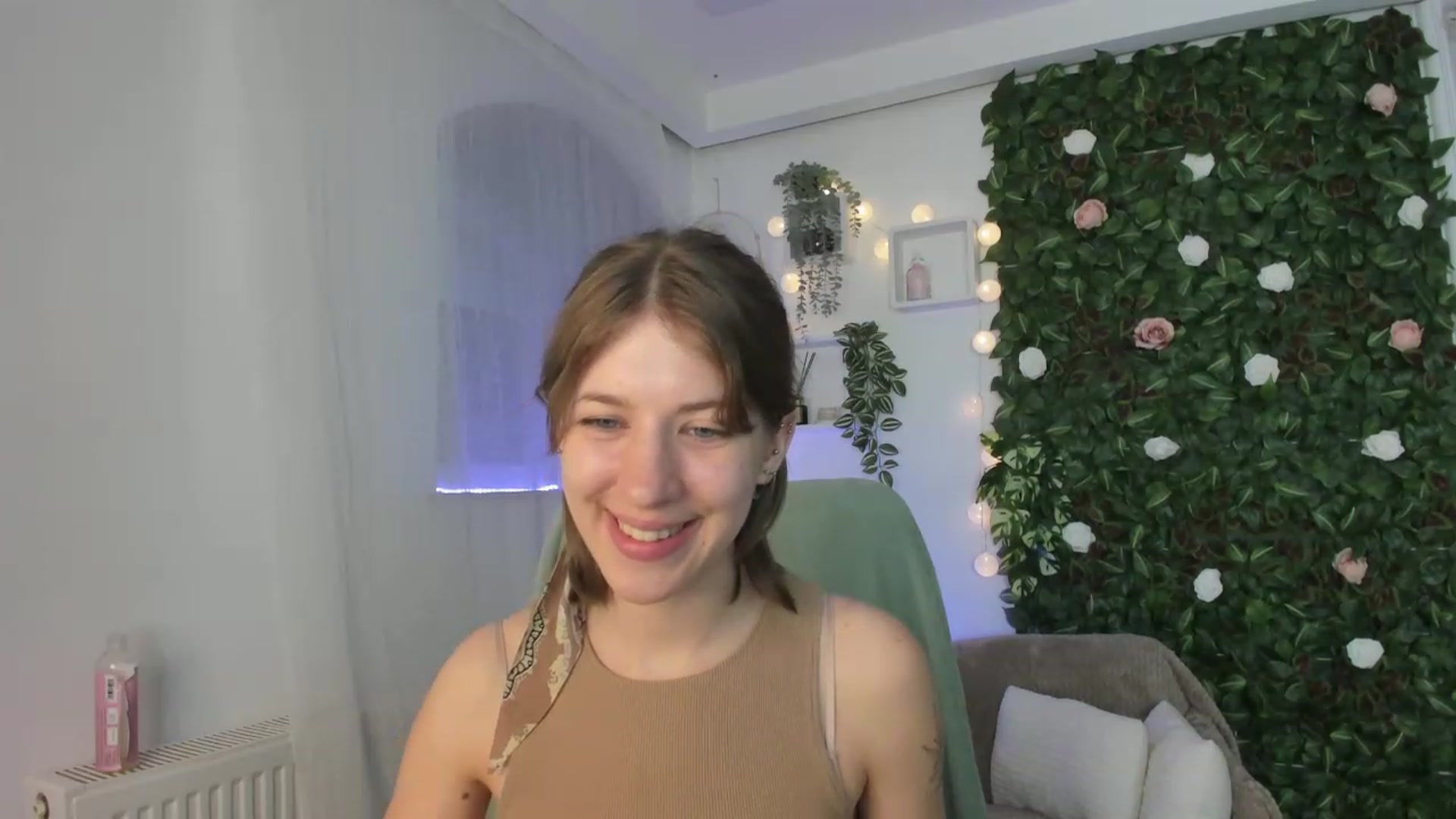 Gallery image thumbnail from Natalia_Nice's myfreecams stream on, 06/05/2023, 17:41 image 11 of 20
