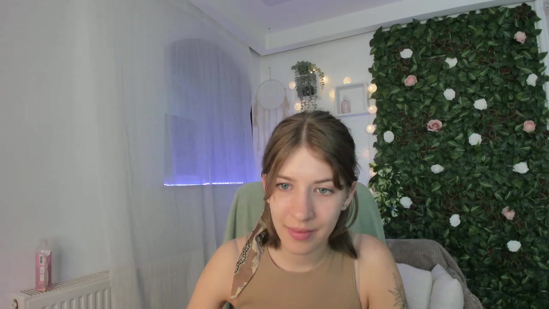 Gallery image thumbnail from Natalia_Nice's myfreecams stream on, 06/05/2023, 17:41 image 1 of 20