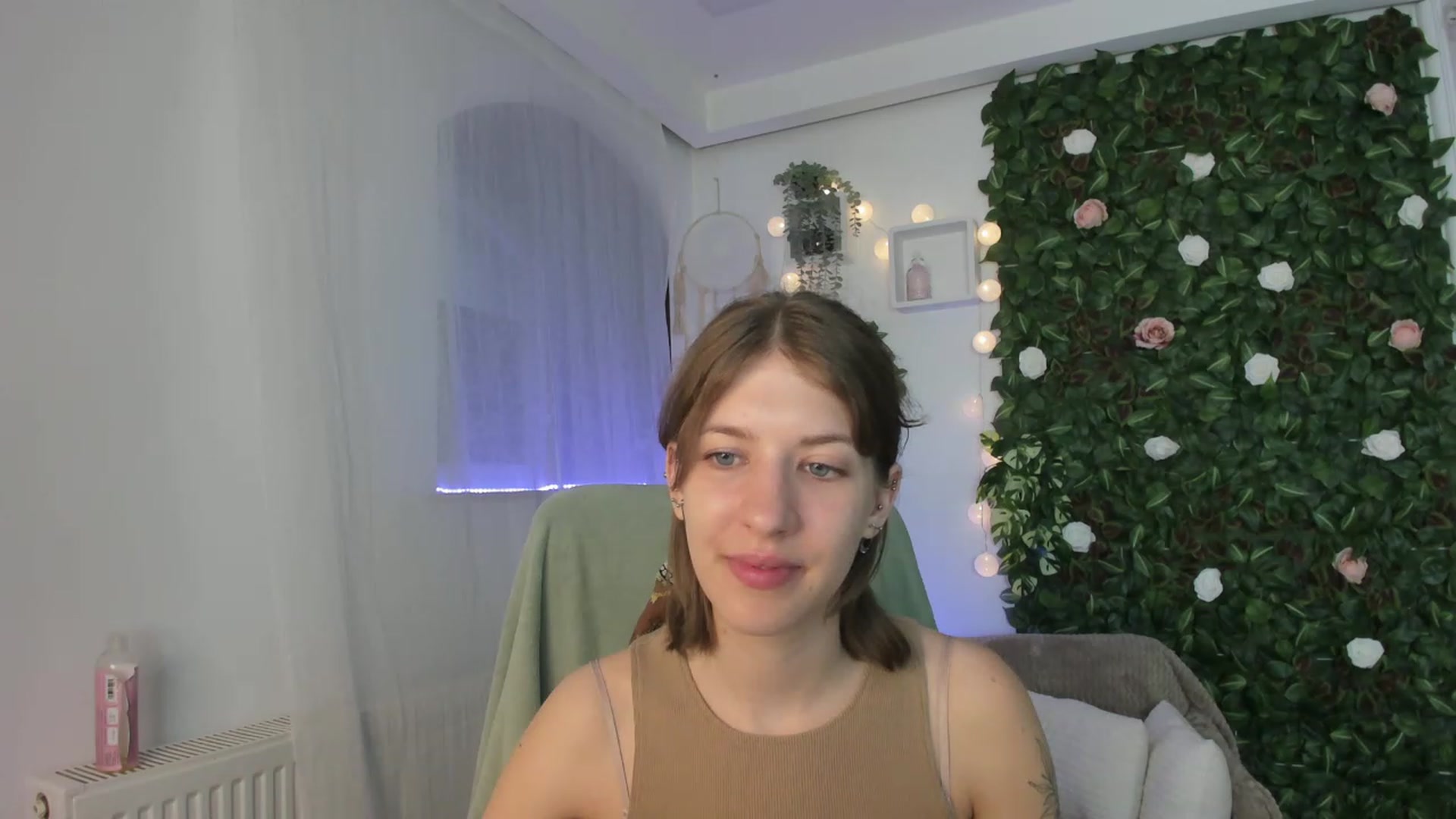 Gallery image thumbnail from Natalia_Nice's myfreecams stream on, 06/05/2023, 17:41 image 6 of 20