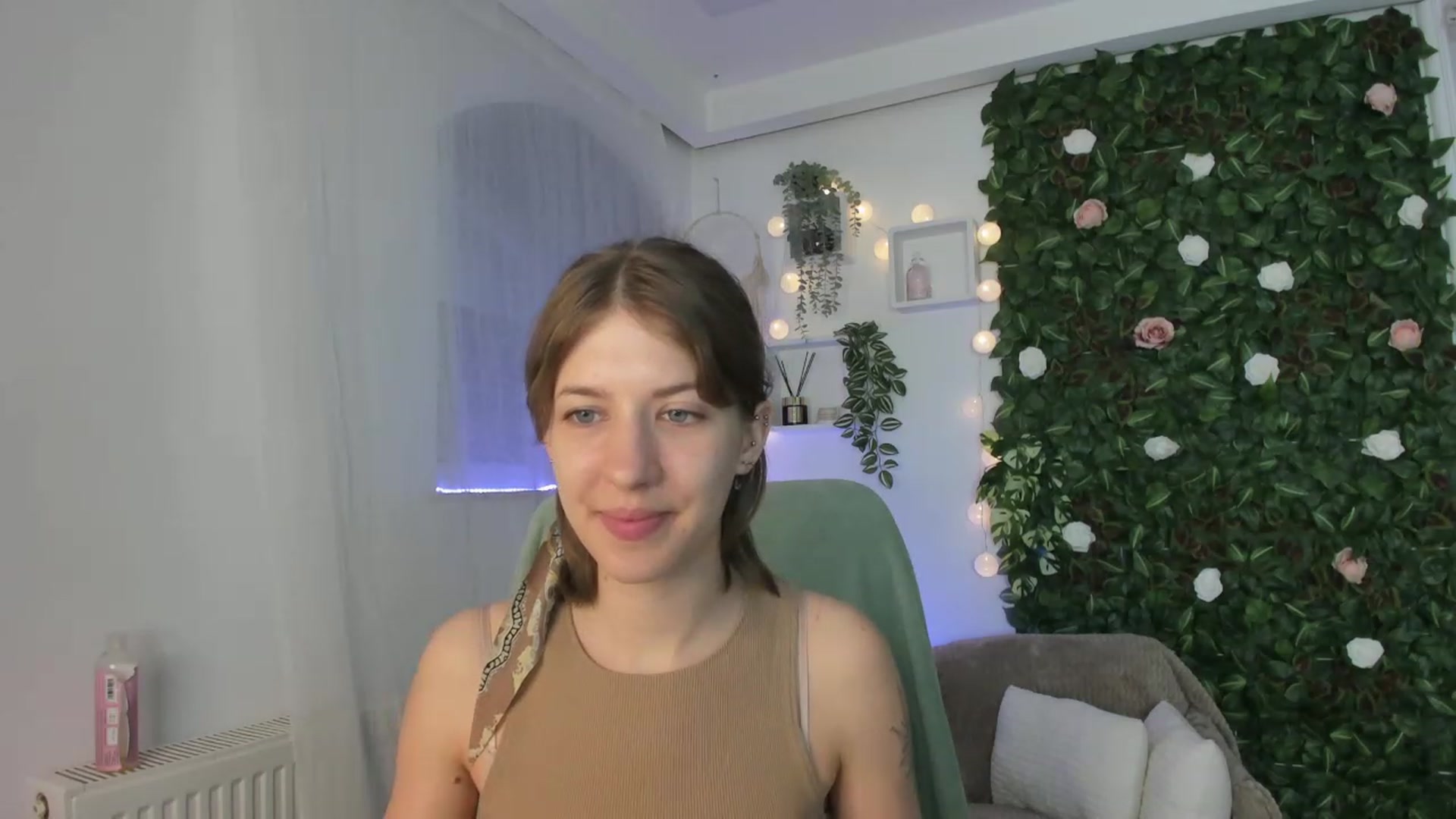 Gallery image thumbnail from Natalia_Nice's myfreecams stream on, 06/05/2023, 17:41 image 9 of 20