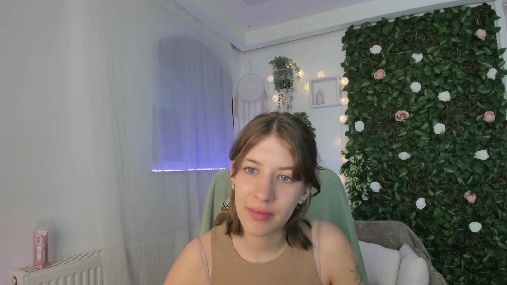 Gallery image thumbnail from Natalia_Nice's myfreecams stream on, 06/05/2023, 17:41 image 5 of 20