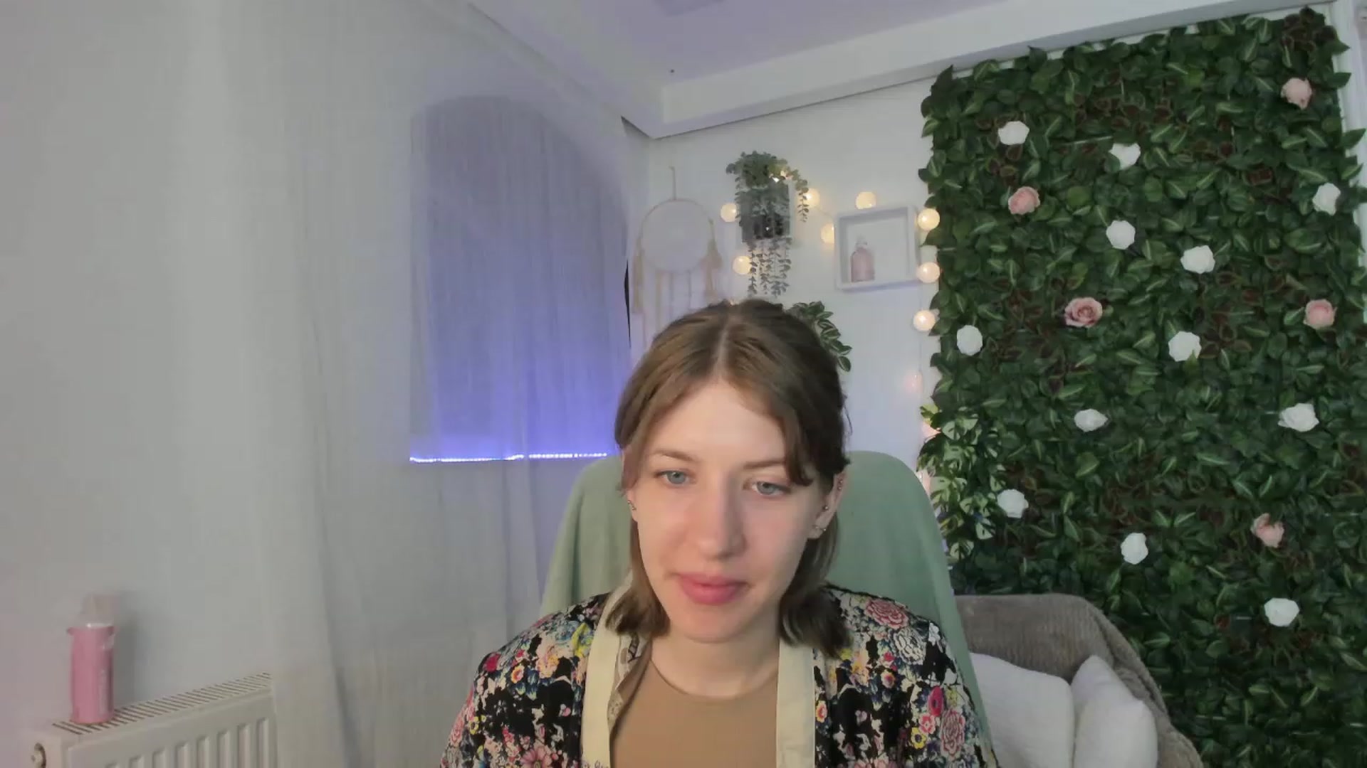 Gallery image thumbnail from Natalia_Nice's myfreecams stream on, 06/05/2023, 19:02 image 16 of 20