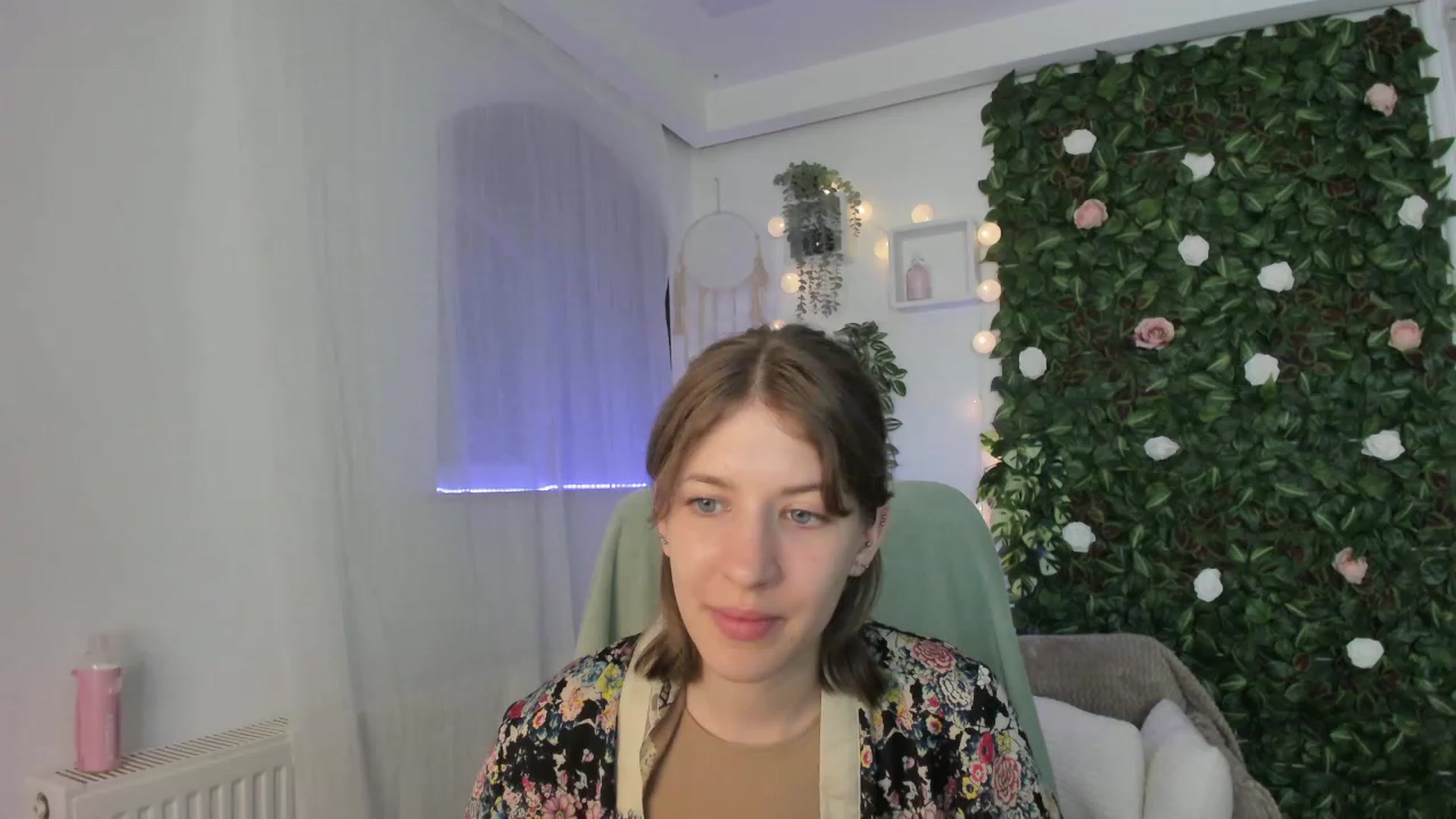 Gallery image thumbnail from Natalia_Nice's myfreecams stream on, 06/05/2023, 19:02 image 17 of 20