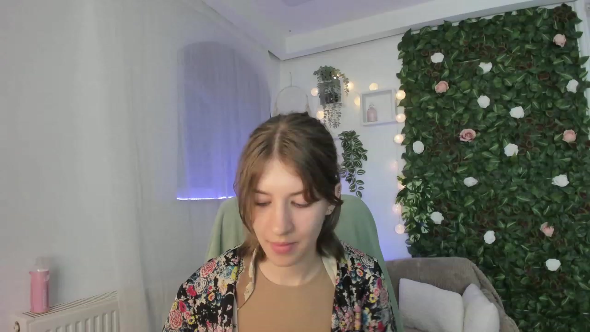 Gallery image thumbnail from Natalia_Nice's myfreecams stream on, 06/05/2023, 19:02 image 5 of 20