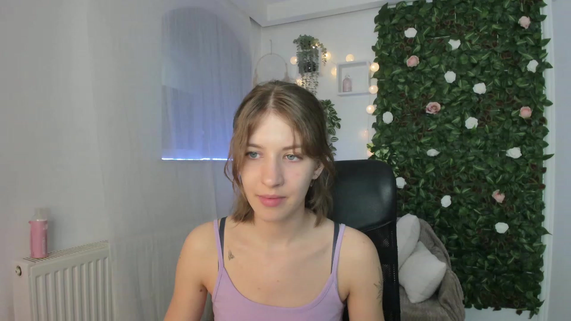 Gallery image thumbnail from Natalia_Nice's myfreecams stream on, 06/06/2023, 15:16 image 3 of 20
