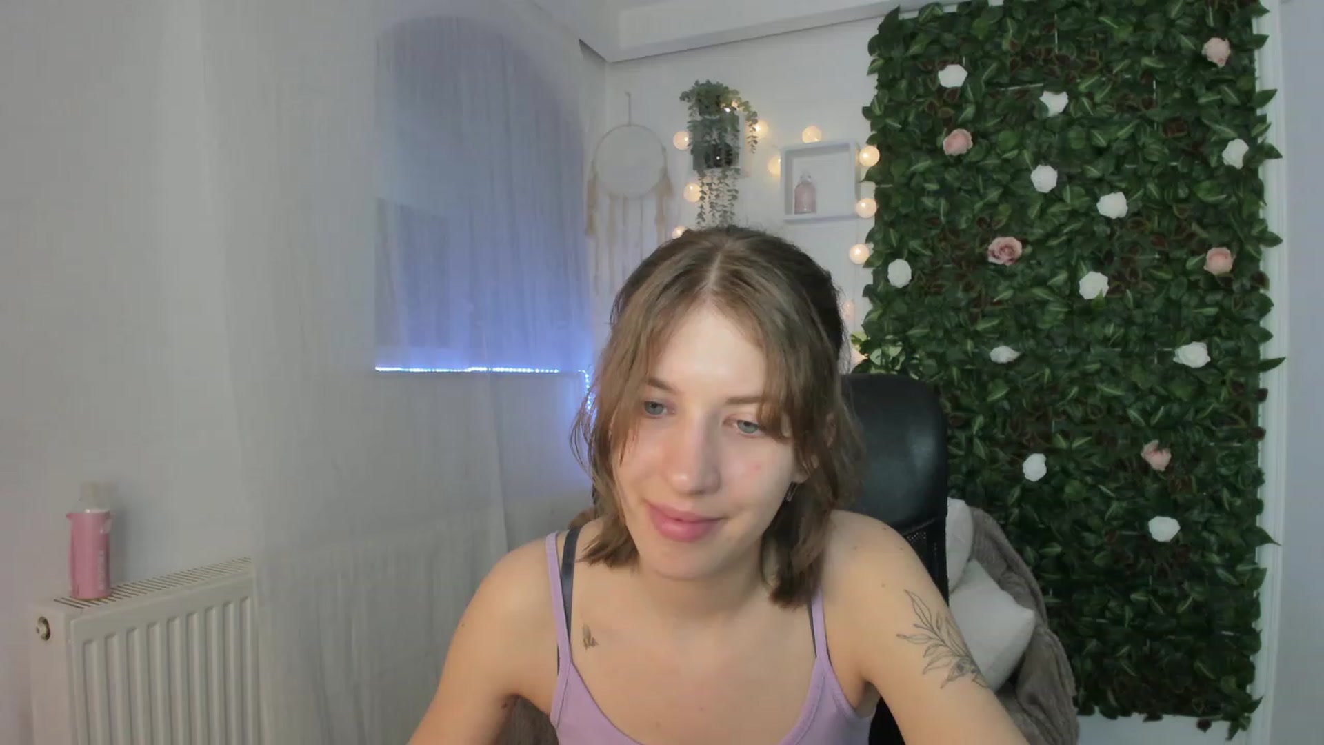 Gallery image thumbnail from Natalia_Nice's myfreecams stream on, 06/06/2023, 15:16 image 11 of 20