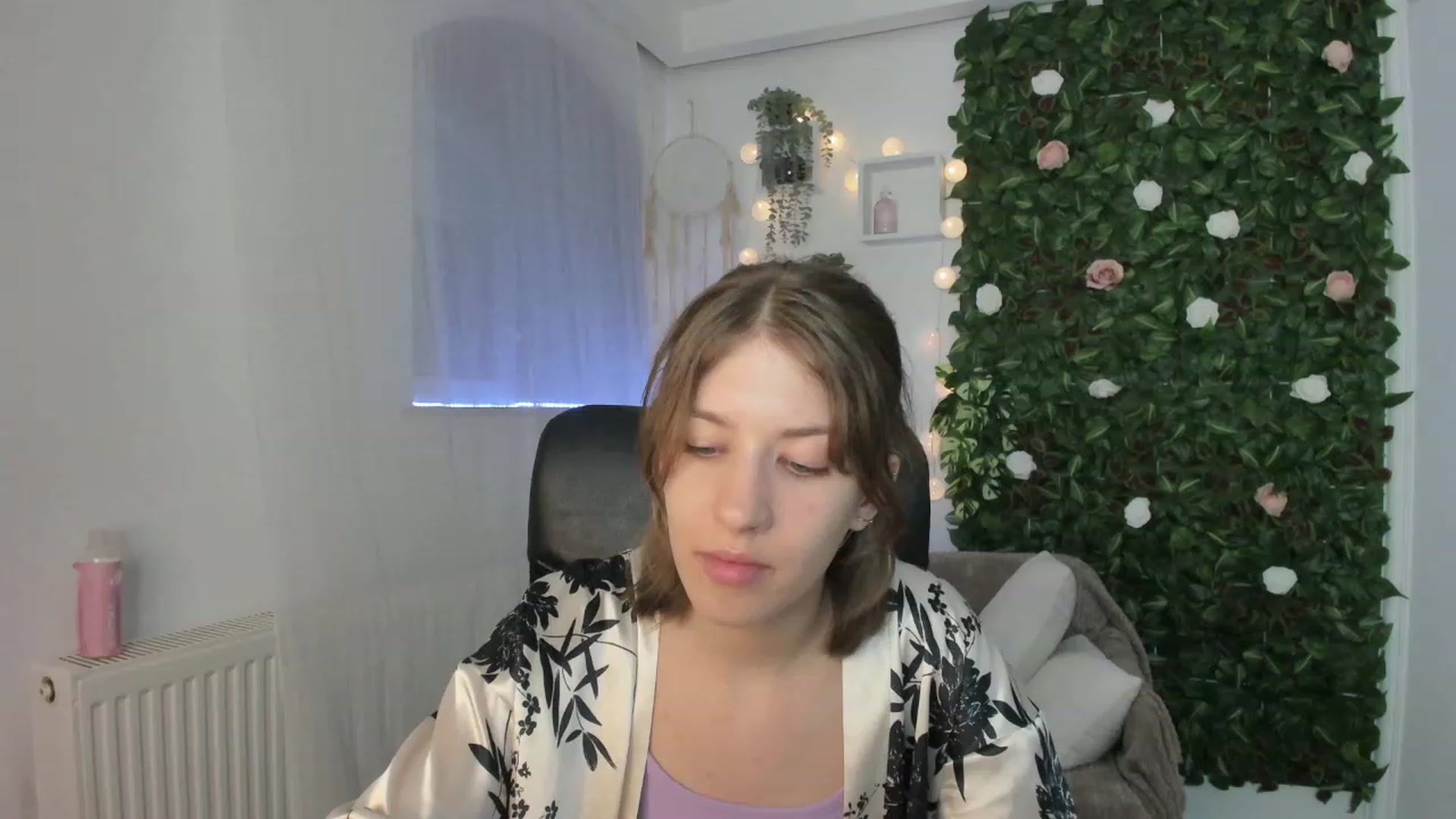 Gallery image thumbnail from Natalia_Nice's myfreecams stream on, 06/06/2023, 16:37 image 4 of 20