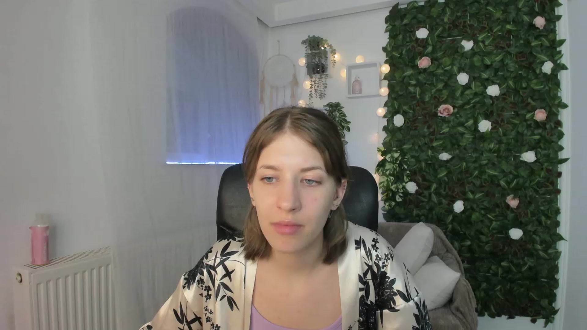 Gallery image thumbnail from Natalia_Nice's myfreecams stream on, 06/06/2023, 16:37 image 10 of 20
