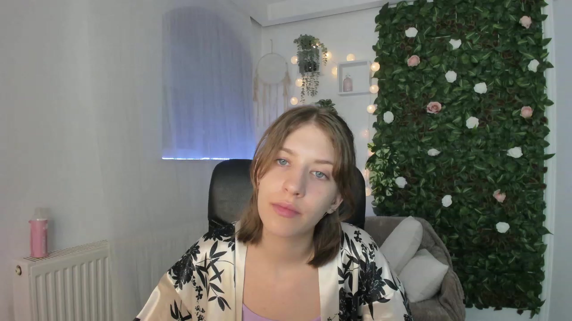 Gallery image thumbnail from Natalia_Nice's myfreecams stream on, 06/06/2023, 16:37 image 1 of 20