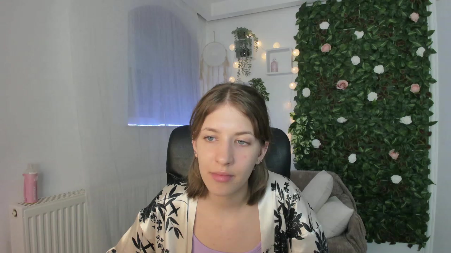 Gallery image thumbnail from Natalia_Nice's myfreecams stream on, 06/06/2023, 16:37 image 11 of 20