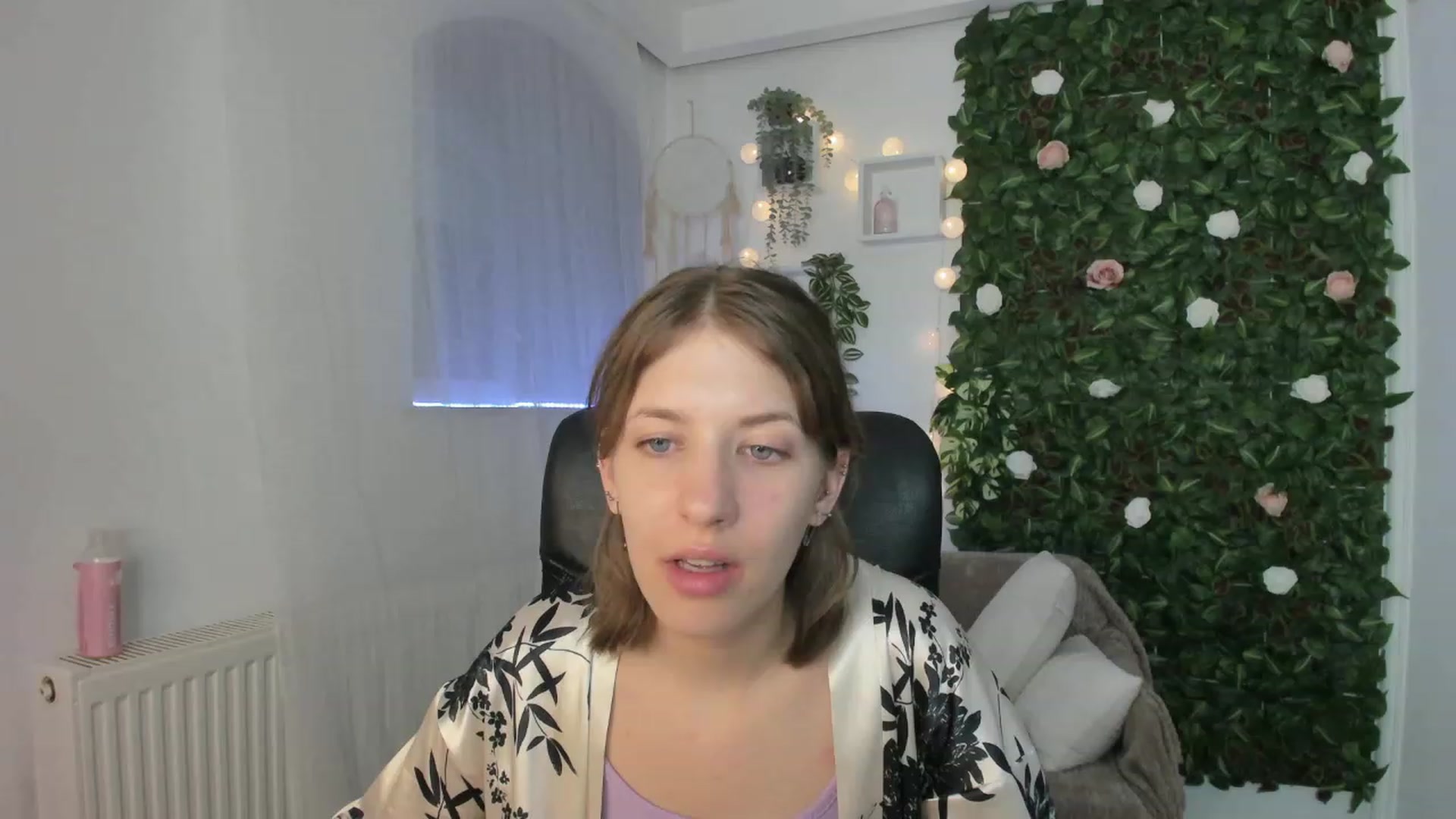 Gallery image thumbnail from Natalia_Nice's myfreecams stream on, 06/06/2023, 16:37 image 17 of 20