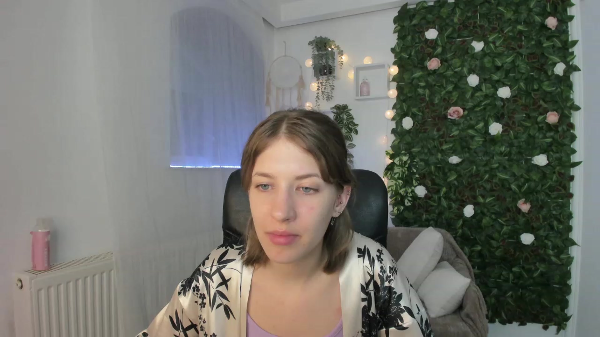 Gallery image thumbnail from Natalia_Nice's myfreecams stream on, 06/06/2023, 16:37 image 18 of 20