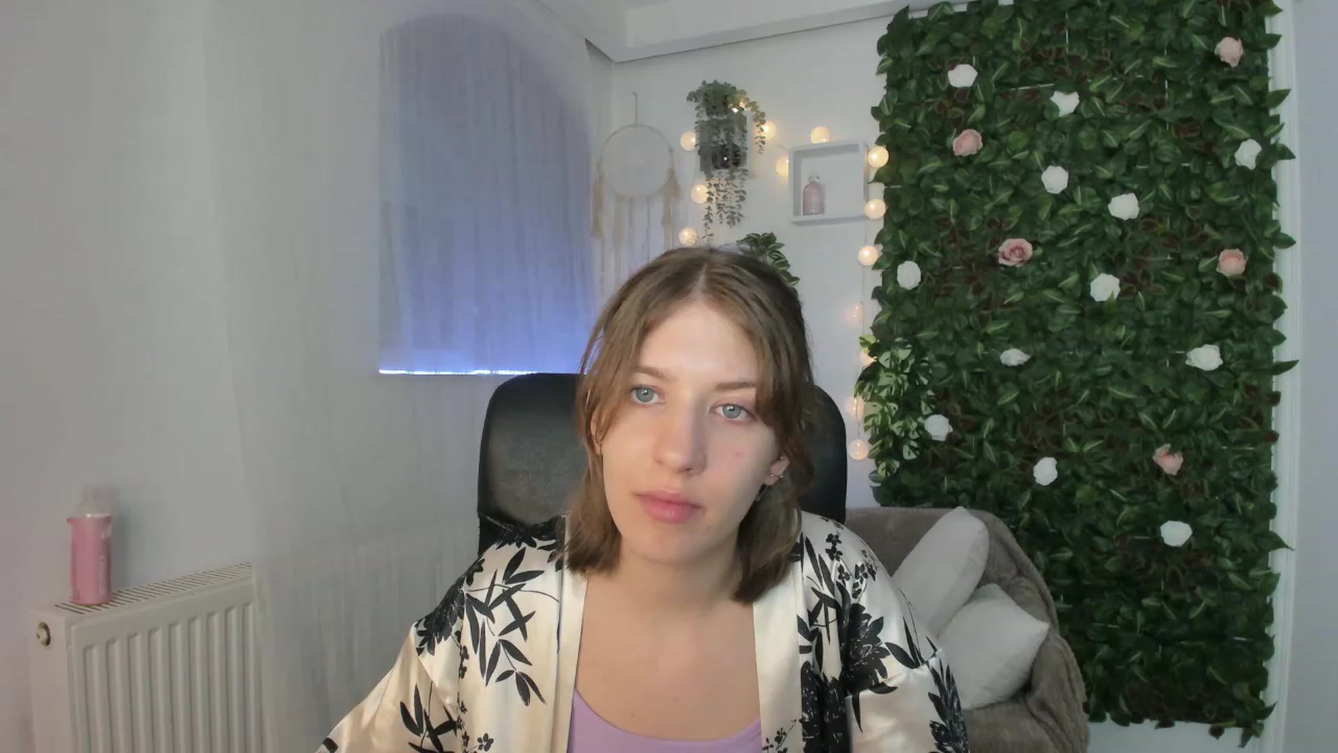 Gallery image thumbnail from Natalia_Nice's myfreecams stream on, 06/06/2023, 16:37 image 5 of 20