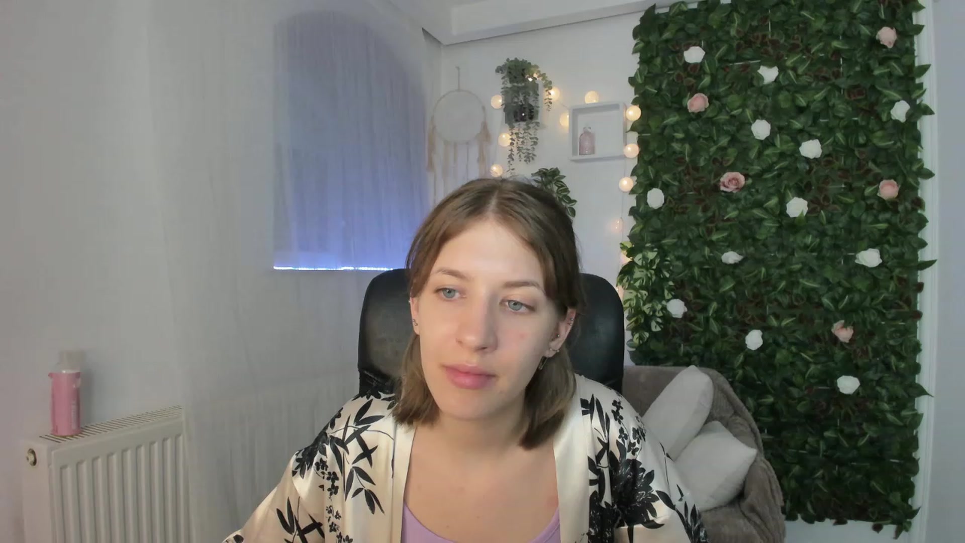 Gallery image thumbnail from Natalia_Nice's myfreecams stream on, 06/06/2023, 16:37 image 15 of 20