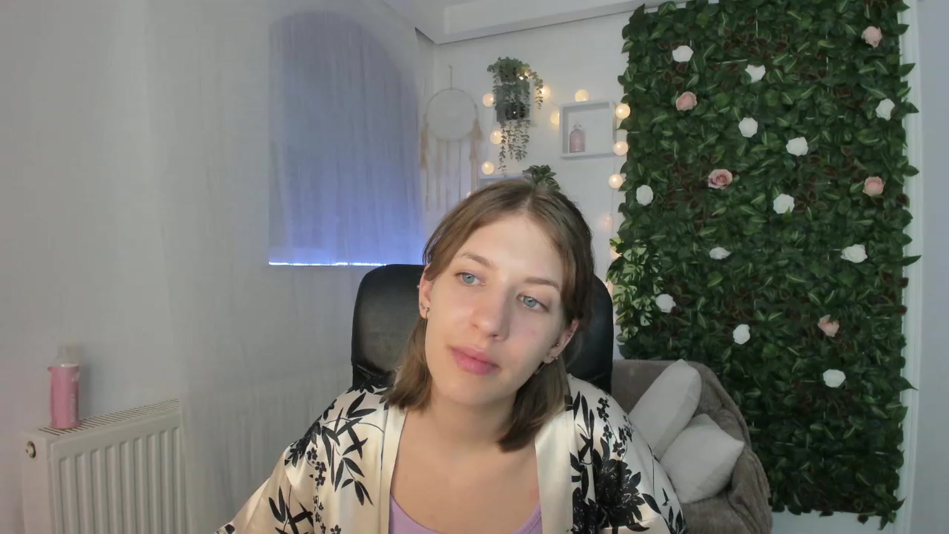 Gallery image thumbnail from Natalia_Nice's myfreecams stream on, 06/06/2023, 16:37 image 19 of 20