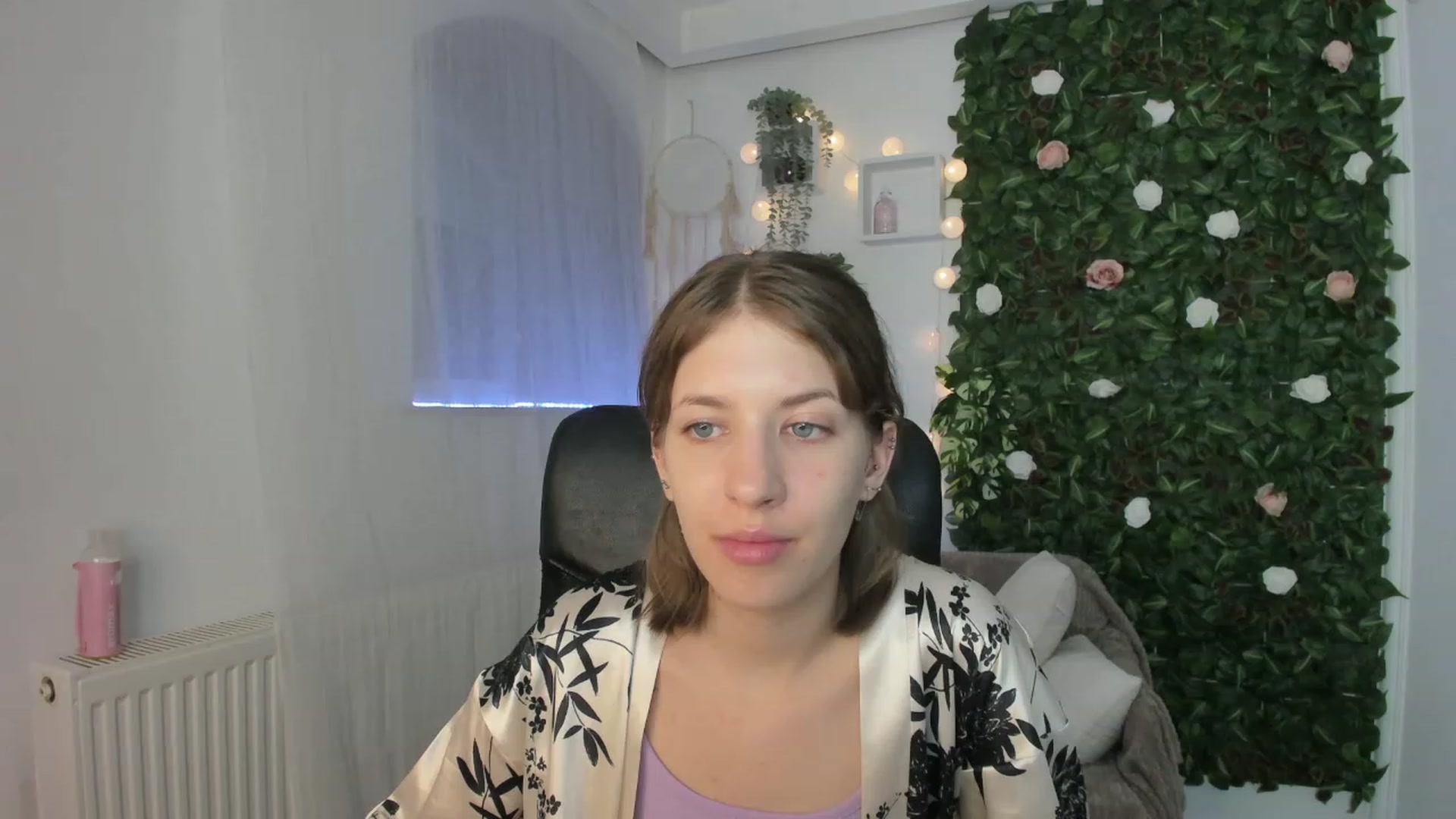 Gallery image thumbnail from Natalia_Nice's myfreecams stream on, 06/06/2023, 16:37 image 8 of 20