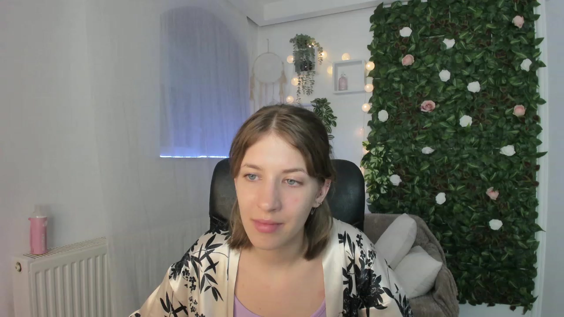 Gallery image thumbnail from Natalia_Nice's myfreecams stream on, 06/06/2023, 16:37 image 16 of 20