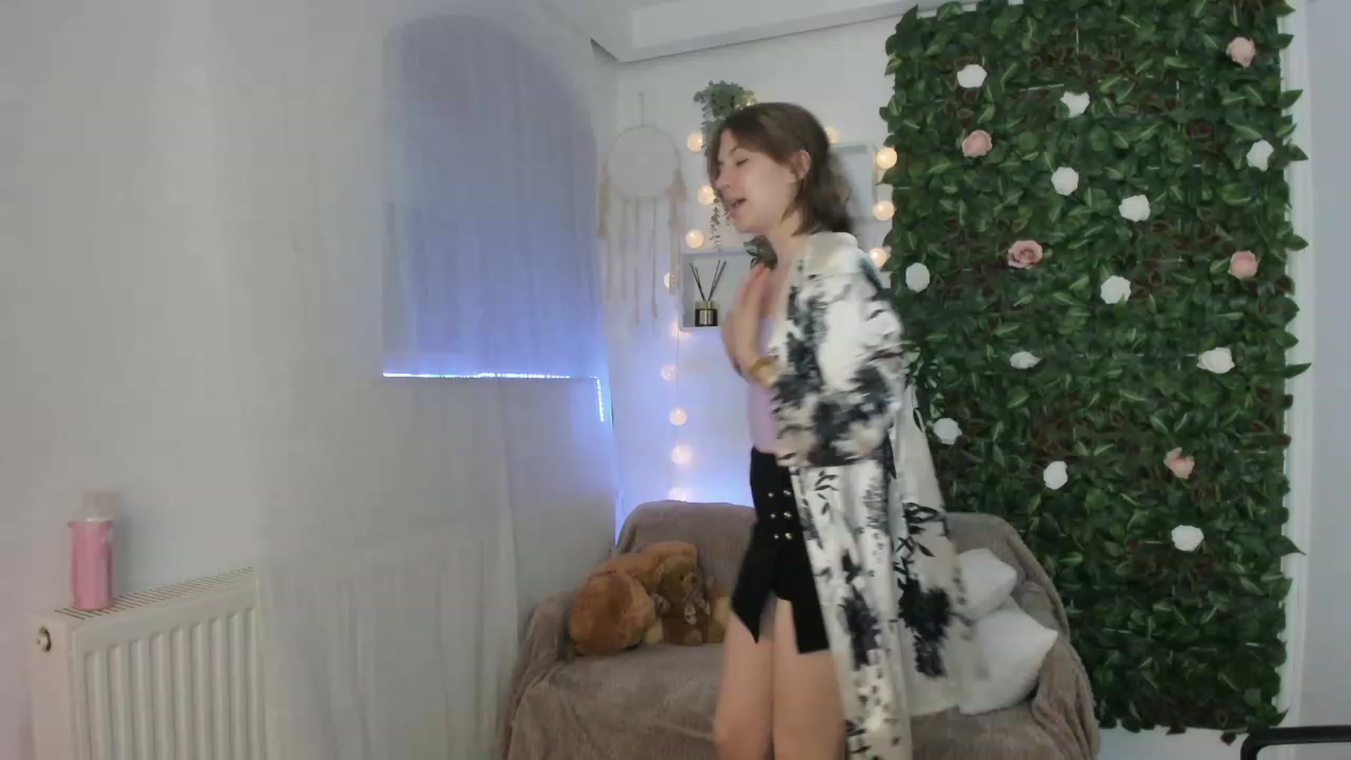 Gallery image thumbnail from Natalia_Nice's myfreecams stream on, 06/06/2023, 17:32 image 2 of 20