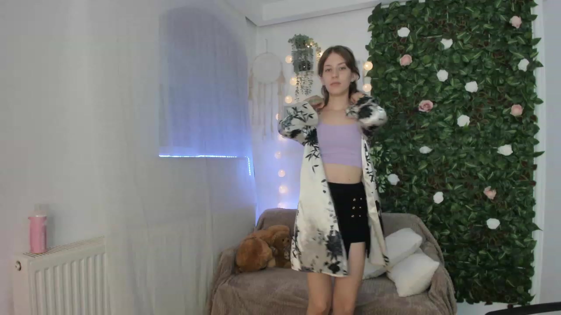 Gallery image thumbnail from Natalia_Nice's myfreecams stream on, 06/06/2023, 17:32 image 9 of 20
