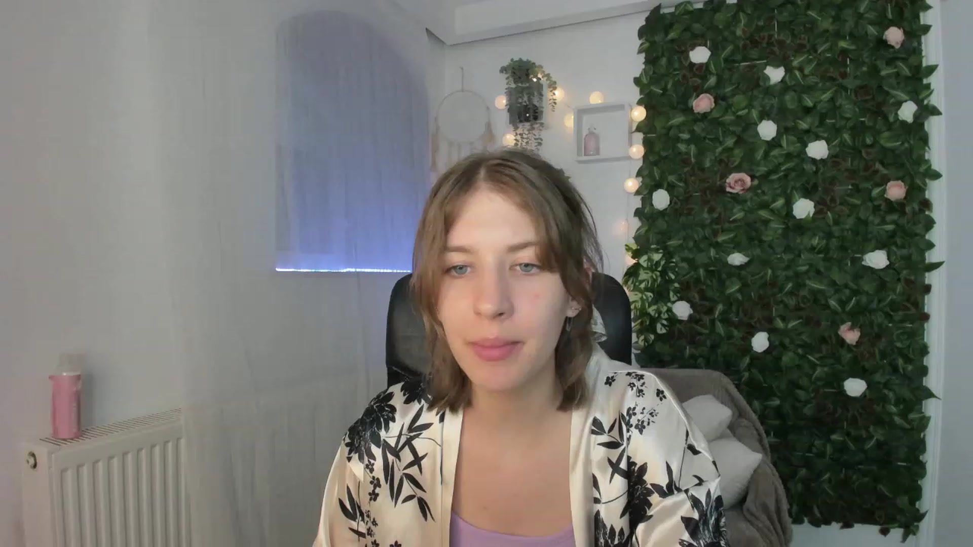 Gallery image thumbnail from Natalia_Nice's myfreecams stream on, 06/06/2023, 17:32 image 13 of 20