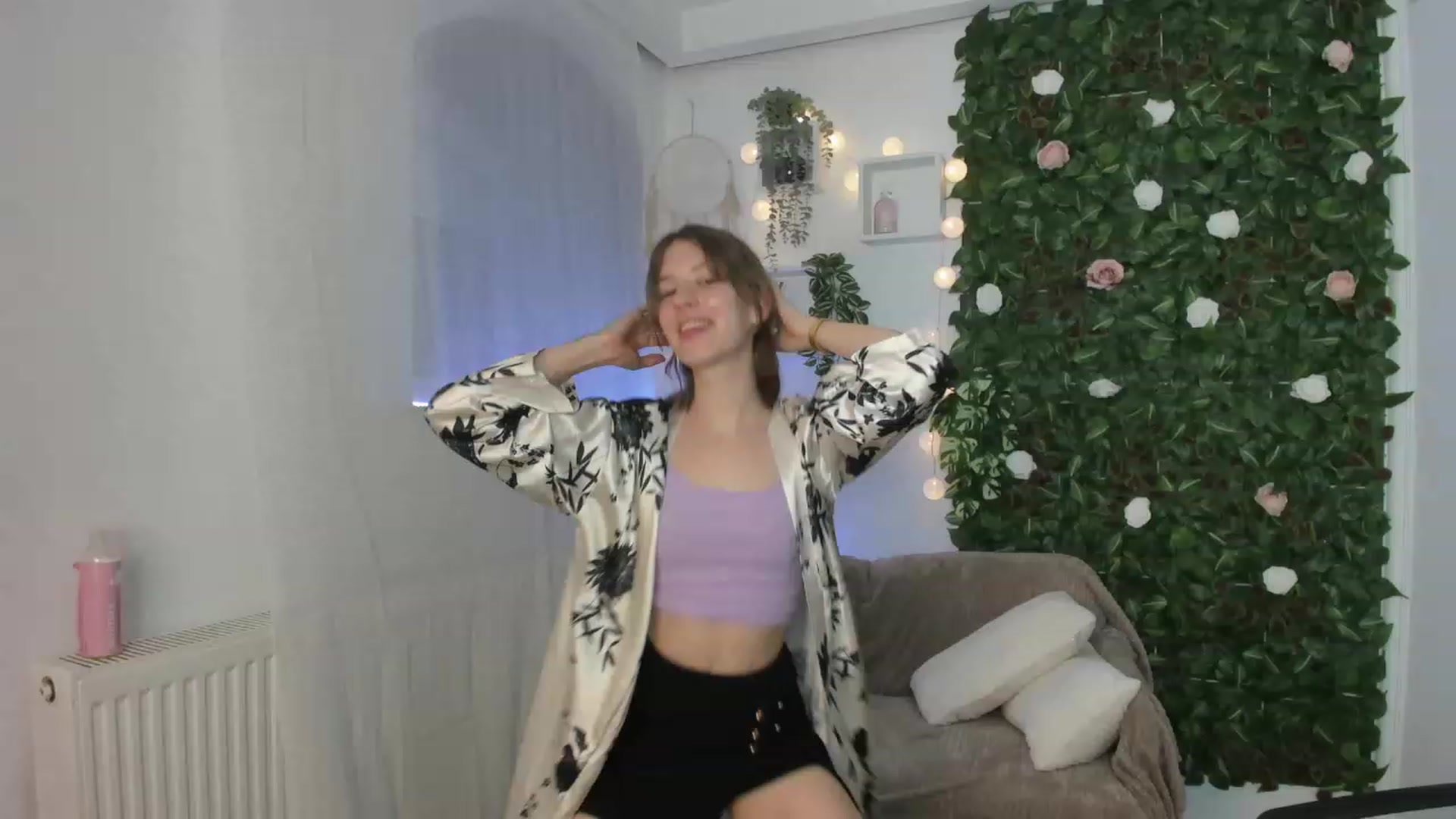Gallery image thumbnail from Natalia_Nice's myfreecams stream on, 06/06/2023, 17:32 image 11 of 20