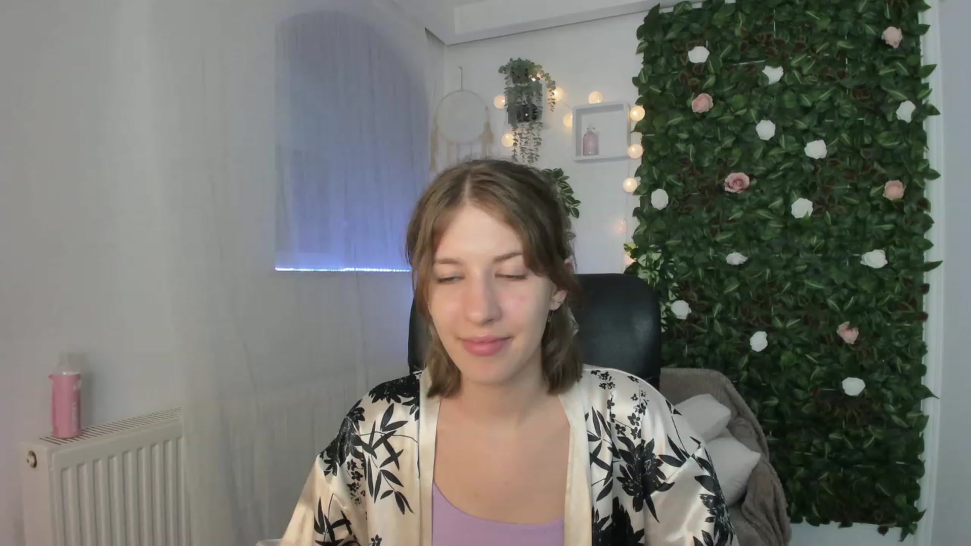 Gallery image thumbnail from Natalia_Nice's myfreecams stream on, 06/06/2023, 17:32 image 7 of 20