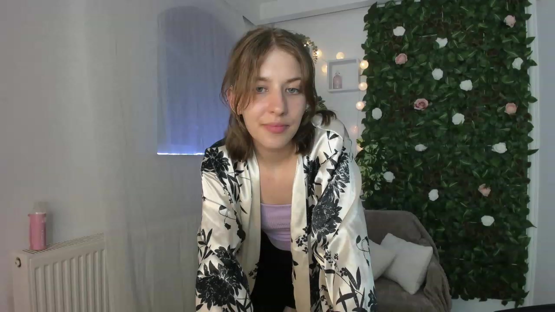 Gallery image thumbnail from Natalia_Nice's myfreecams stream on, 06/06/2023, 18:09 image 8 of 20